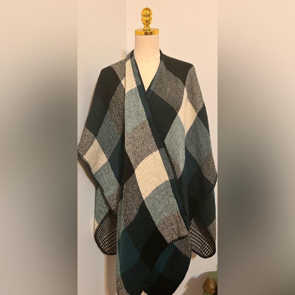 Women winter poncho one size